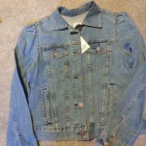 Puff shoulder jean jacket